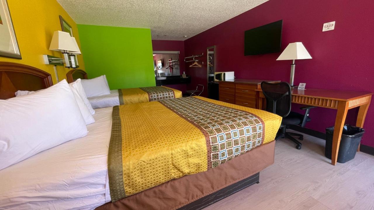 Morning Star Inn Anson Екстериор снимка