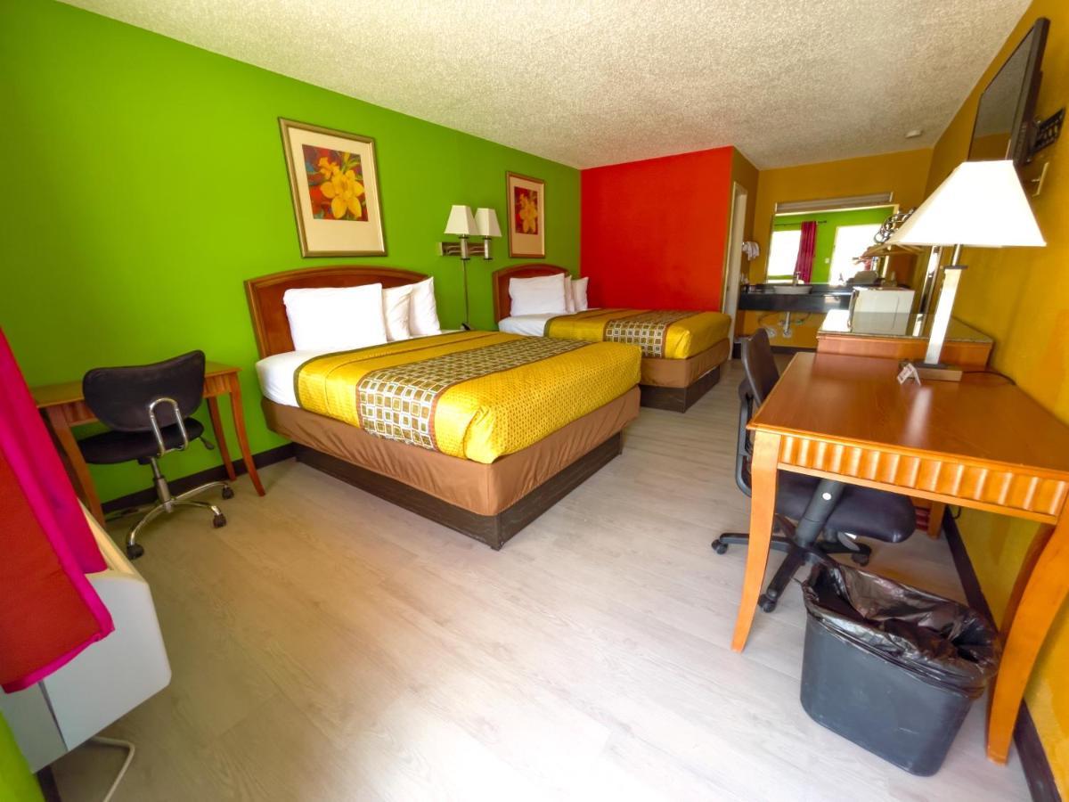 Morning Star Inn Anson Екстериор снимка