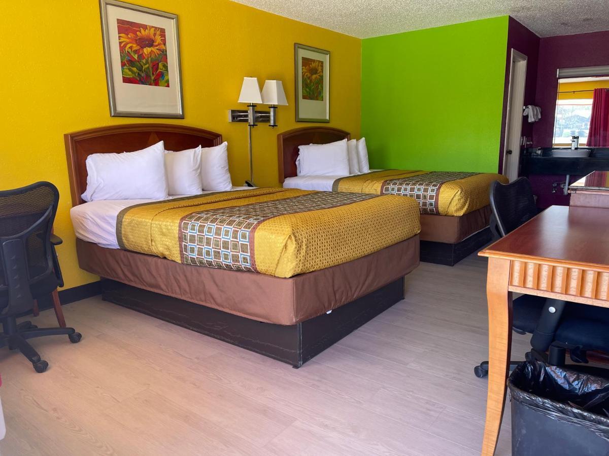 Morning Star Inn Anson Екстериор снимка