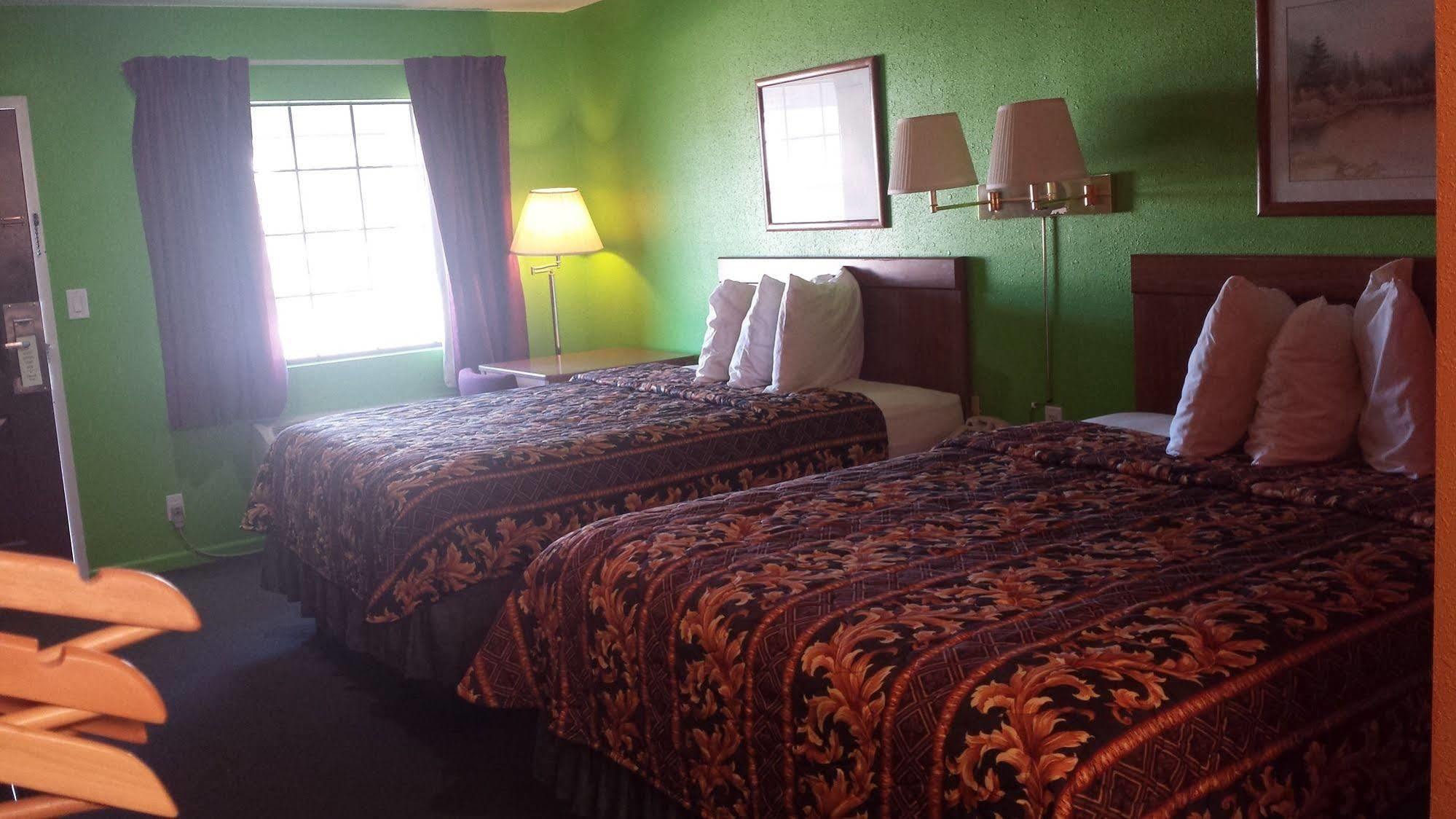 Morning Star Inn Anson Екстериор снимка