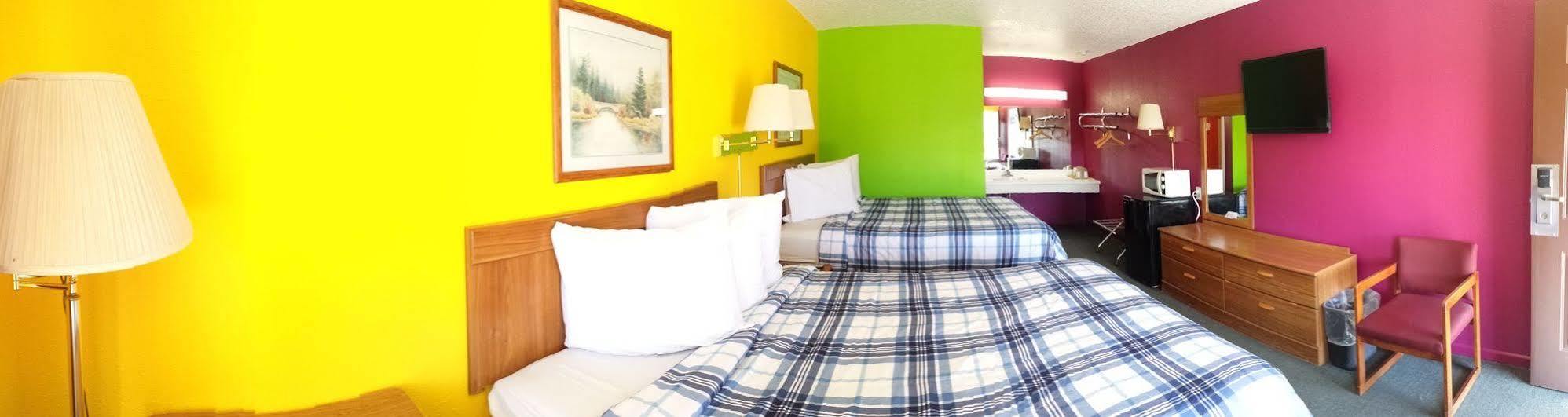 Morning Star Inn Anson Екстериор снимка